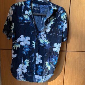 Pre-Loved Hollister Blue Hawaiian Short Sleeve Shirt - Size S